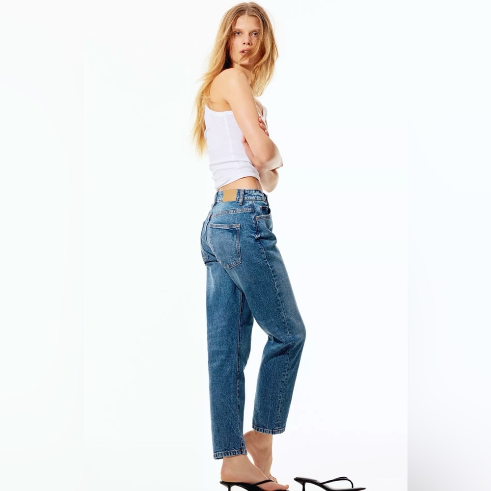 HIGH WAIST - MOM LEG - ANKLE LENGTH - COMFORT
Z1975 HIGH-WAIST MOM LEG JEANS